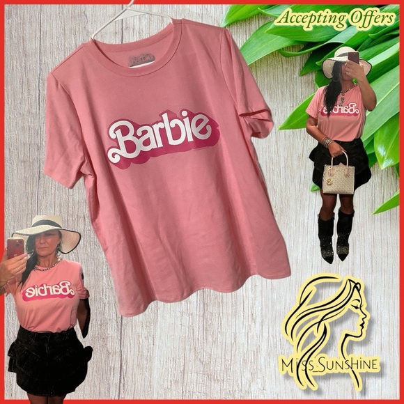 Old Navy NWT - Sz L - Barbie The Movie - Barbiecore Pink Graphic T-Shirt Mattel - Picture 1 of 3